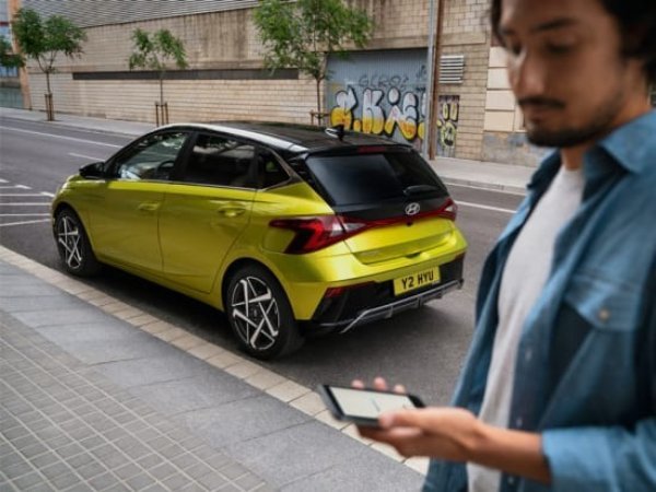 hyundaii20exterior