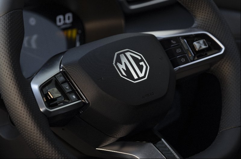 https://www.thurlownunn.co.uk/assets/media/mgzssteeringwheelwithlogo.jpeg