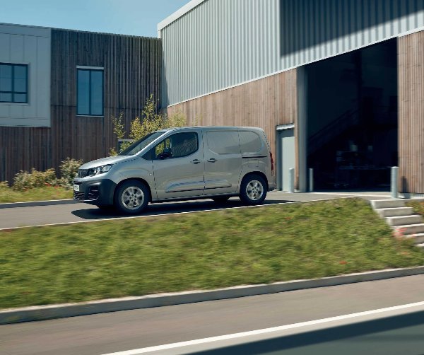 Peugeot Partner Side Shot