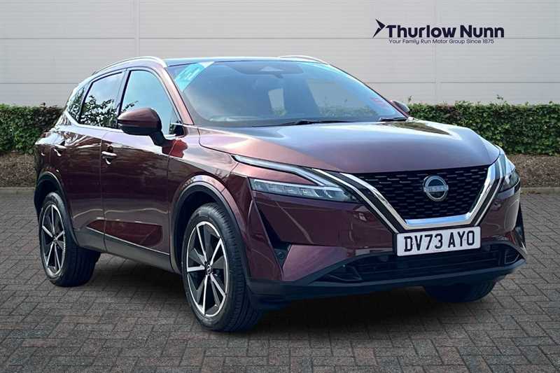 Red 2024 Nissan Qashqai Hatchback Front-wheel drive